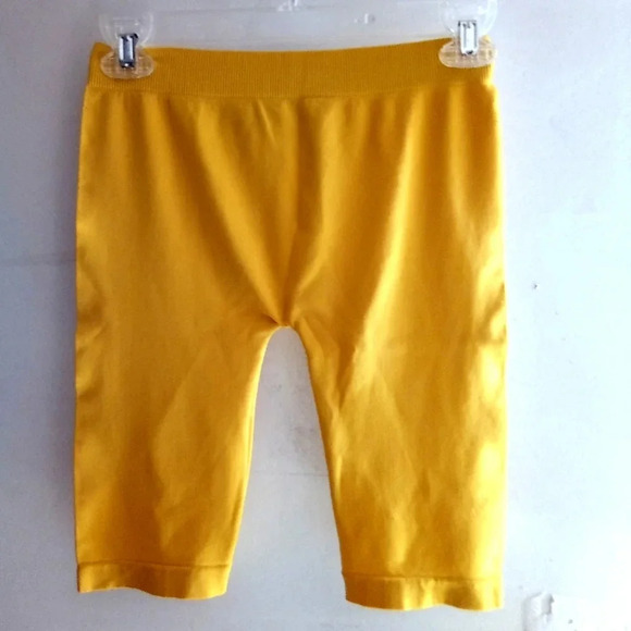 New shorts for women  (box 17) - Picture 1 of 3